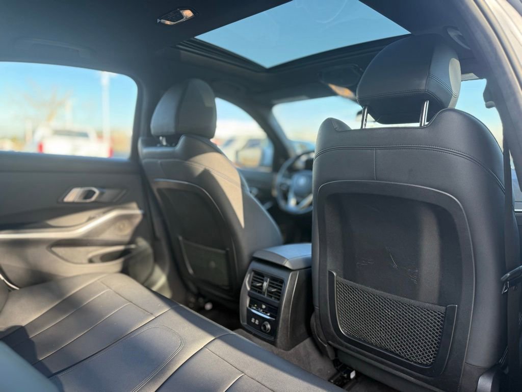 Used 2019 BMW 330i Sedan w/ Premium Package image 19