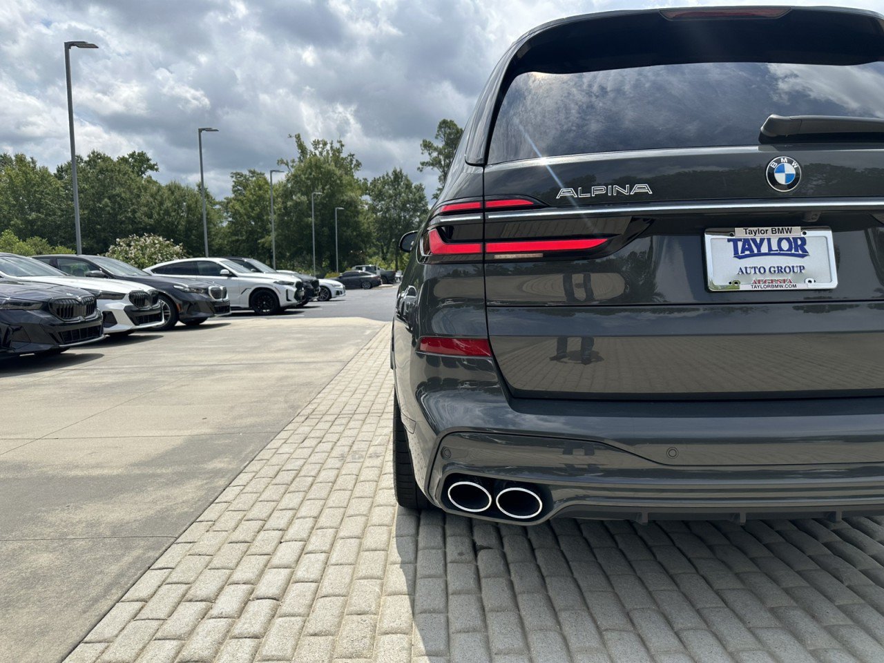 Used 2024 BMW ALPINA XB7 AWD/4WD image 19