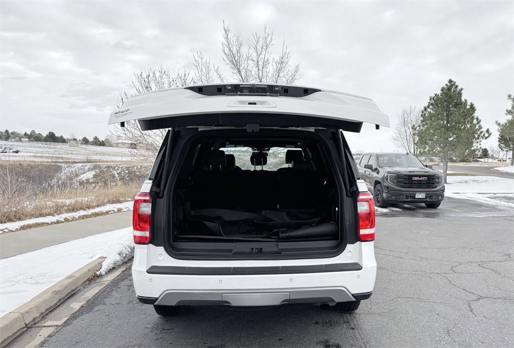 Used 2019 Ford Expedition XLT w/ Equipment Group 202A image 8