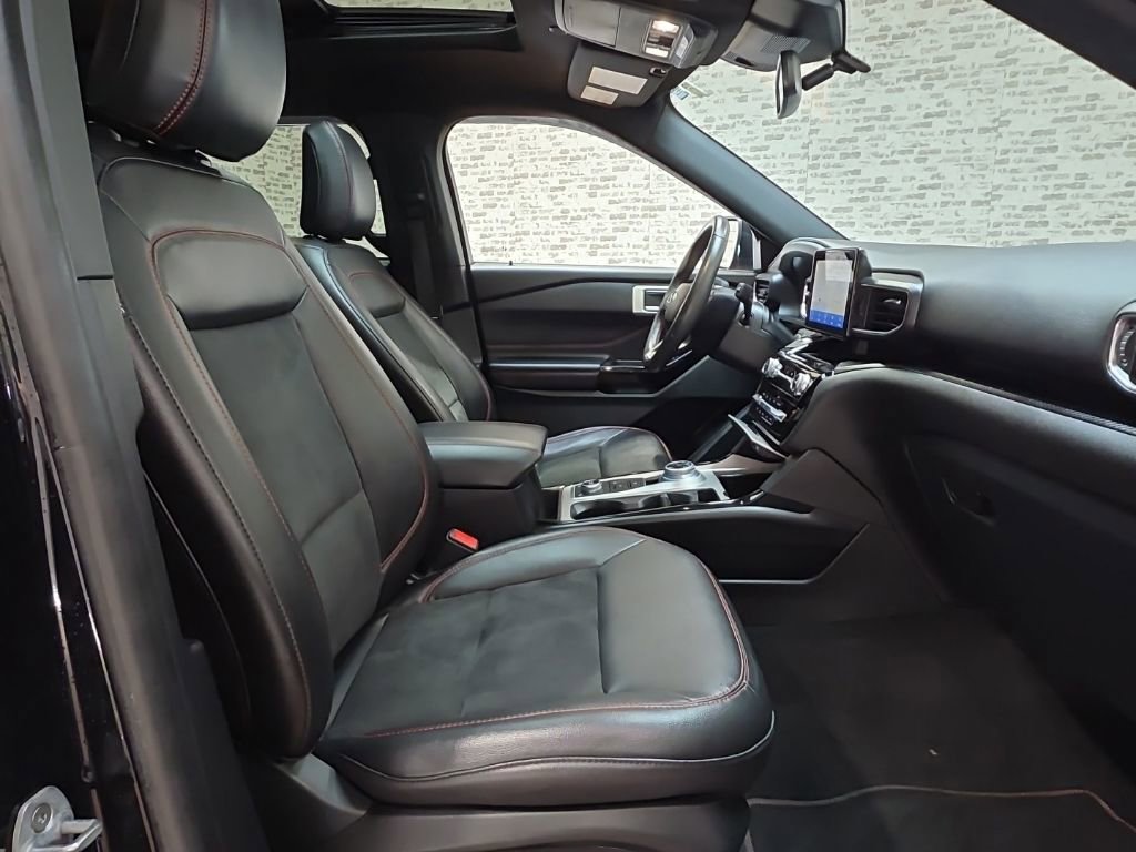Used 2022 Ford Explorer ST-Line w/ Class IV Trailer Tow Package AWD/4WD image 8