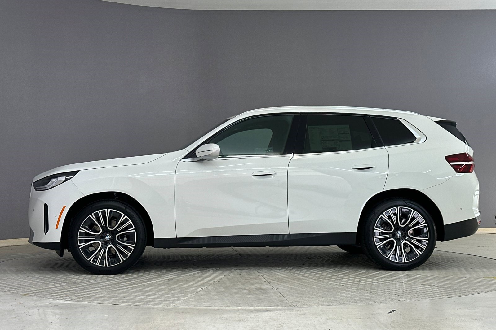 Used 2026 BMW X3 xDrive30 w/ Convenience Package image 2