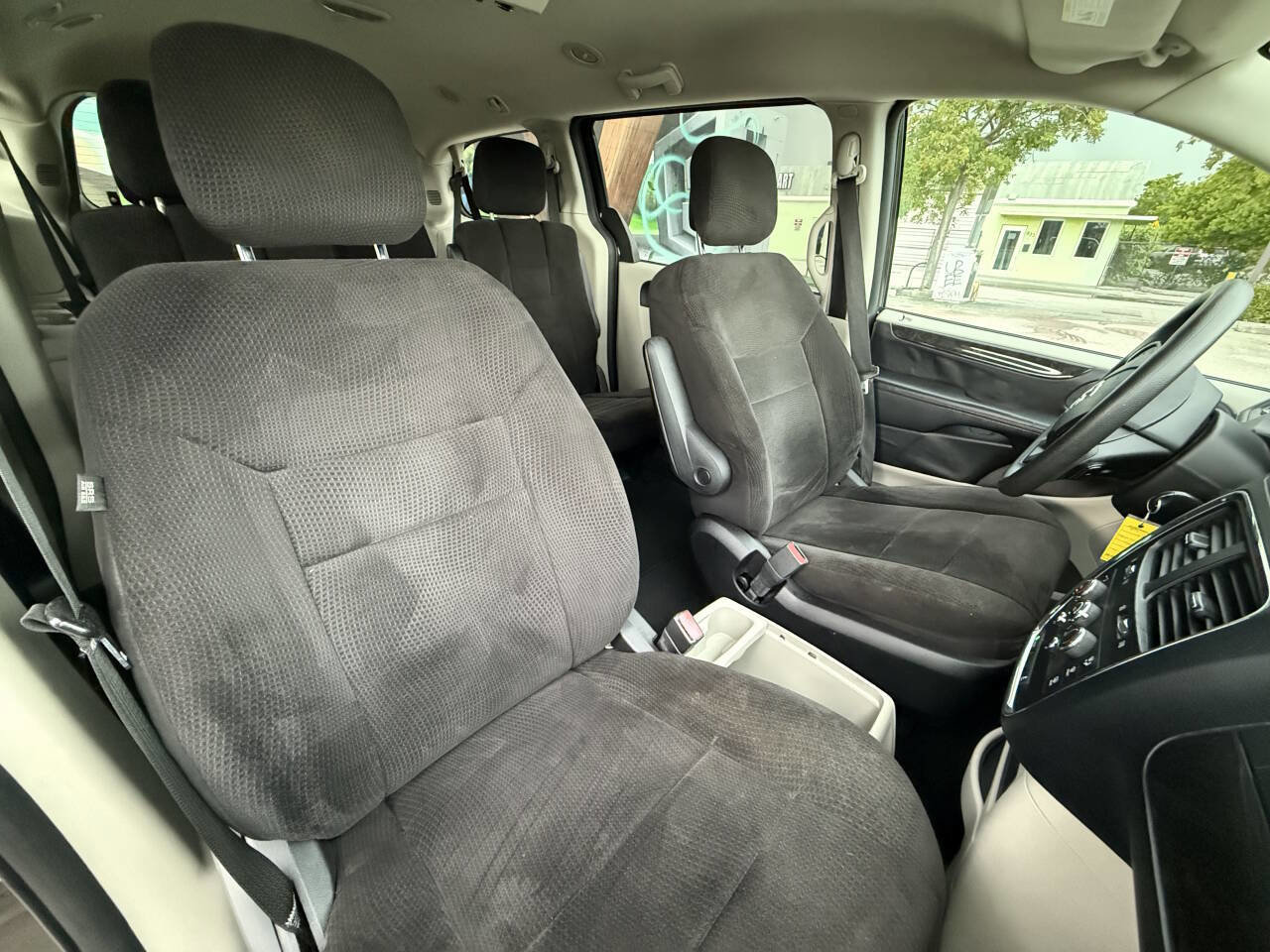 Used 2013 Dodge Grand Caravan SE image 18