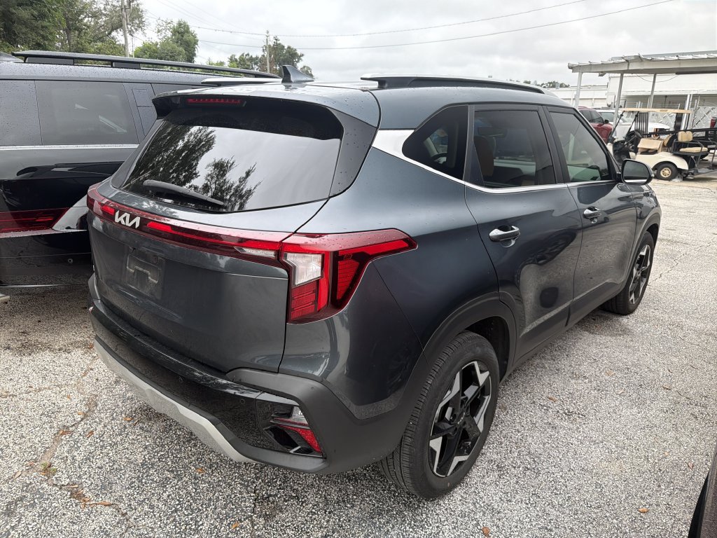 Used 2025 Kia Seltos EX w/ EX Sunroof Package FWD image 5