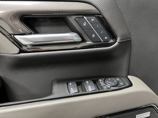 Used 2024 Chevrolet Silverado 2500 ZR2 w/ Technology Package image 25