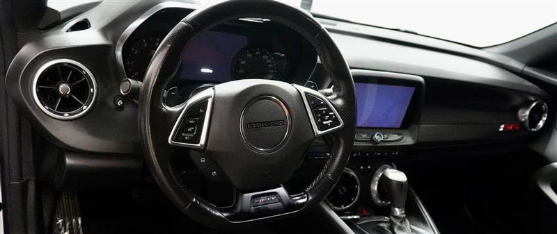 Used 2017 Chevrolet Camaro SS RWD image 9