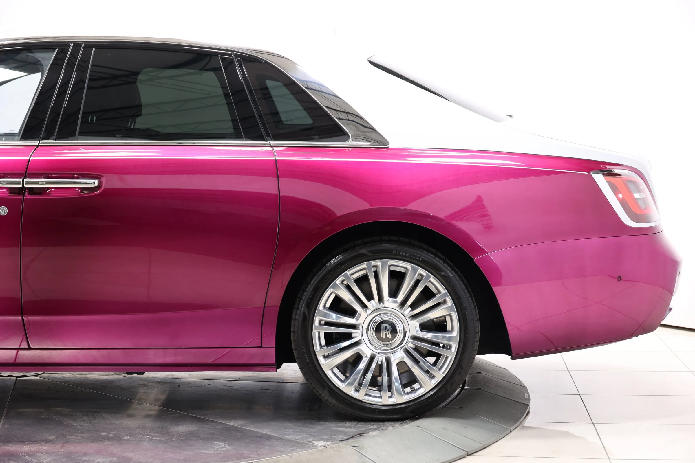 Used 2021 Rolls-Royce Ghost AWD/4WD image 10