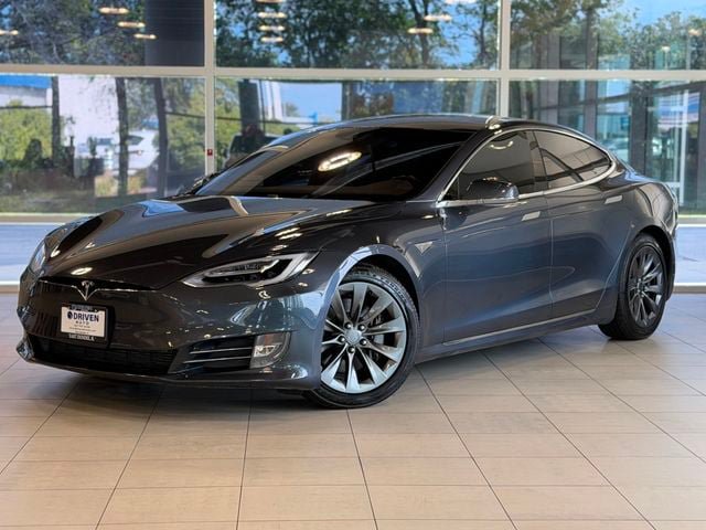 Used 2016 Tesla Model S AWD image 1