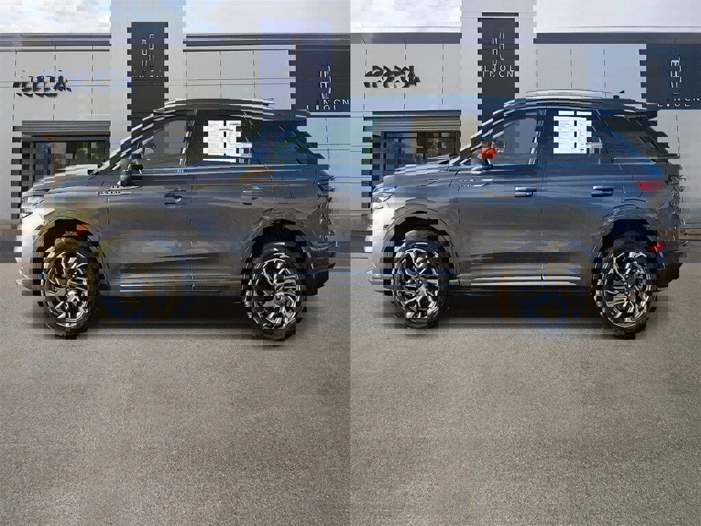 Certified 2022 Lincoln Corsair AWD w/ Equipment Group 101A image 7