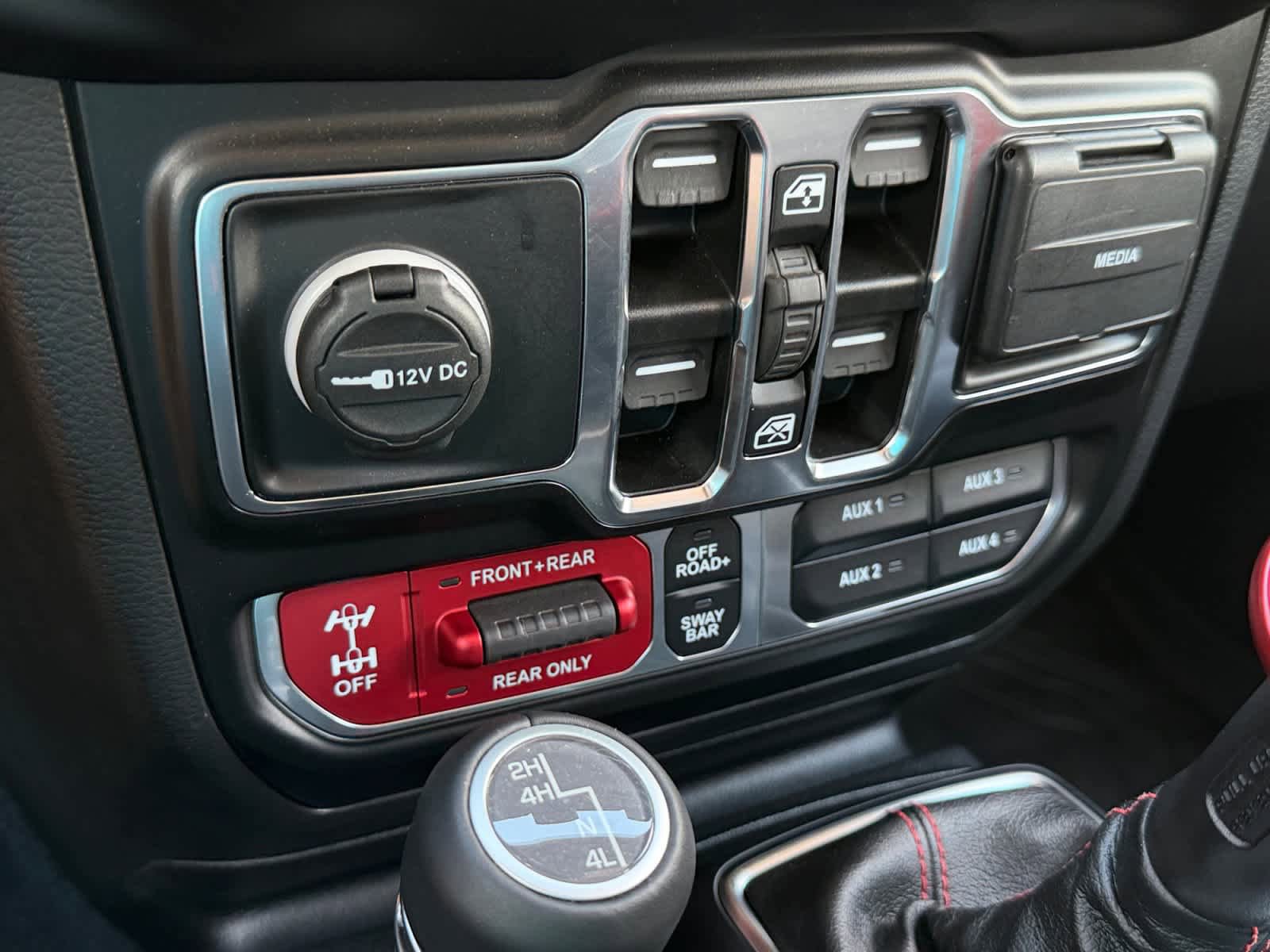 Used 2022 Jeep Wrangler Unlimited Rubicon w/ Safety Group AWD/4WD image 31