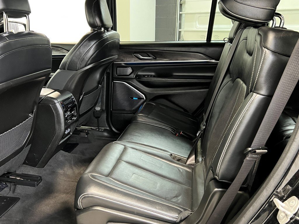 Used 2021 Jeep Grand Cherokee L Overland image 23