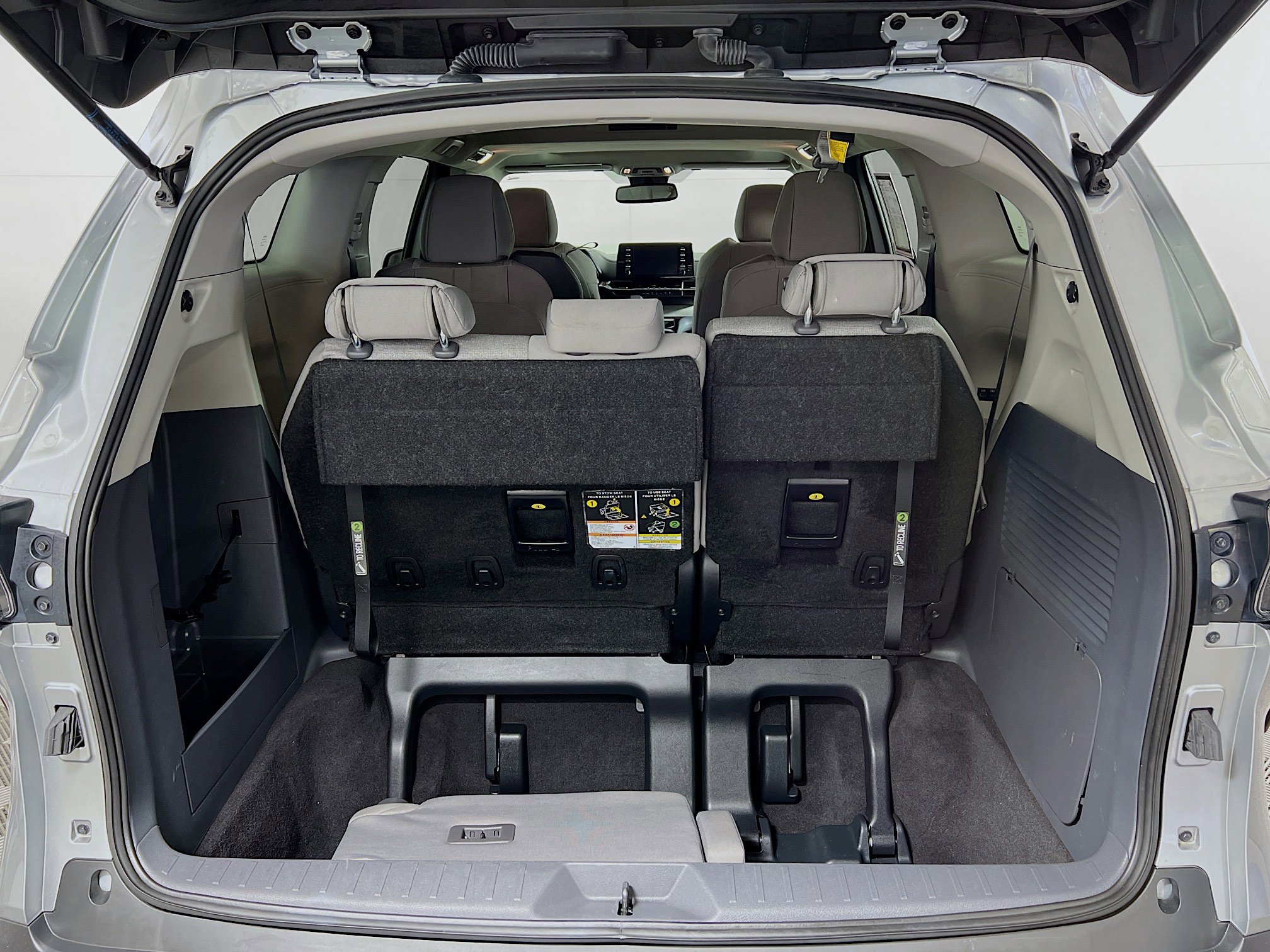 Certified 2024 Toyota Sienna LE w/ LE Plus Package image 22