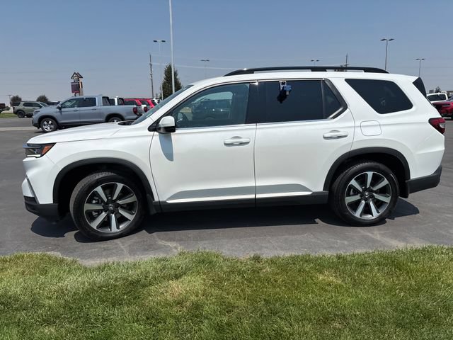Certified 2025 Honda Pilot Touring image 6