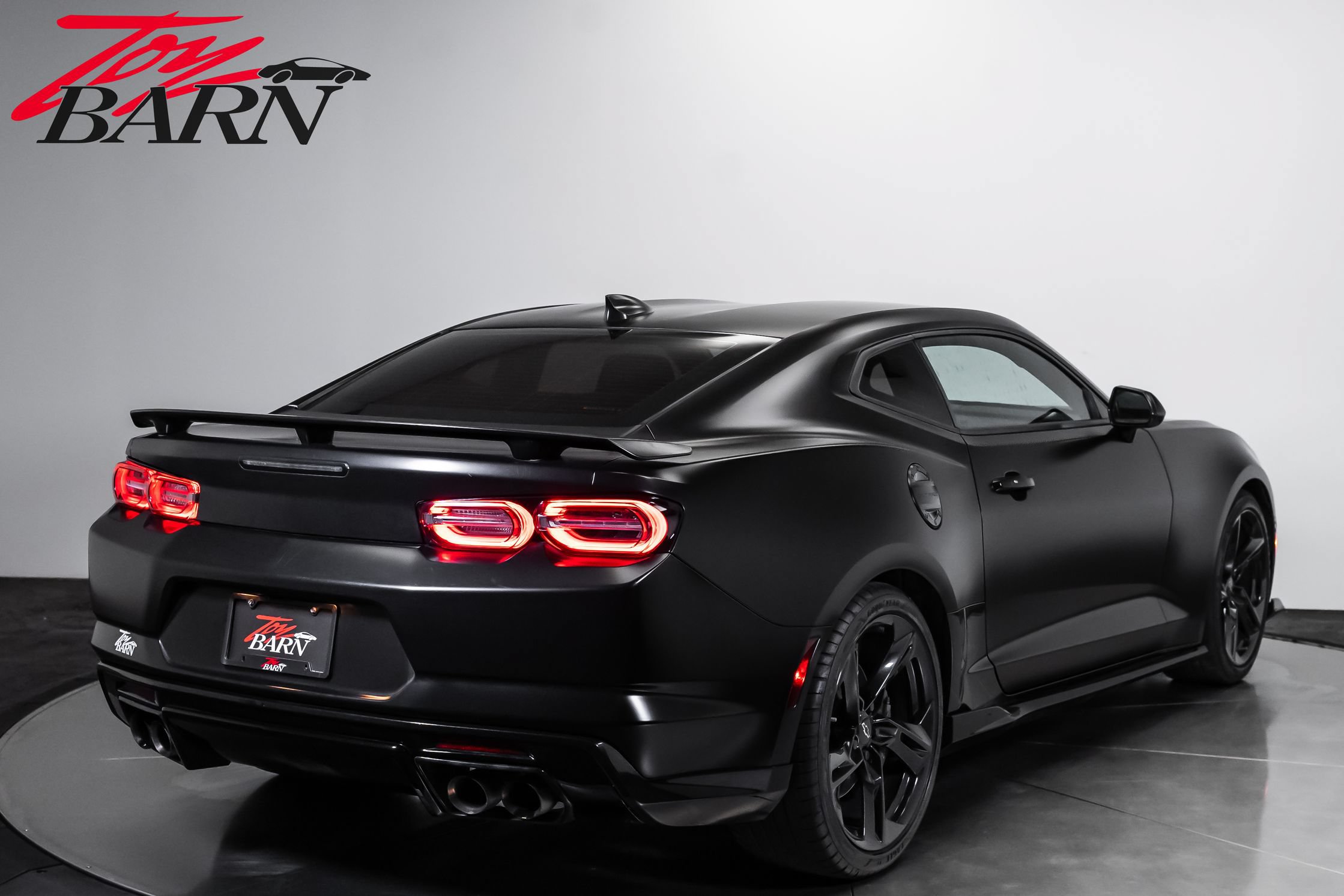 Used 2022 Chevrolet Camaro SS RWD image 5