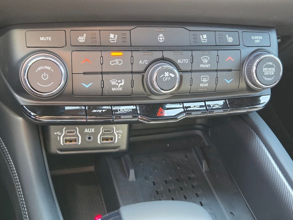 New 2026 Dodge Durango SRT Hellcat w/ 3rd Row Seating Group AWD/4WD image 17