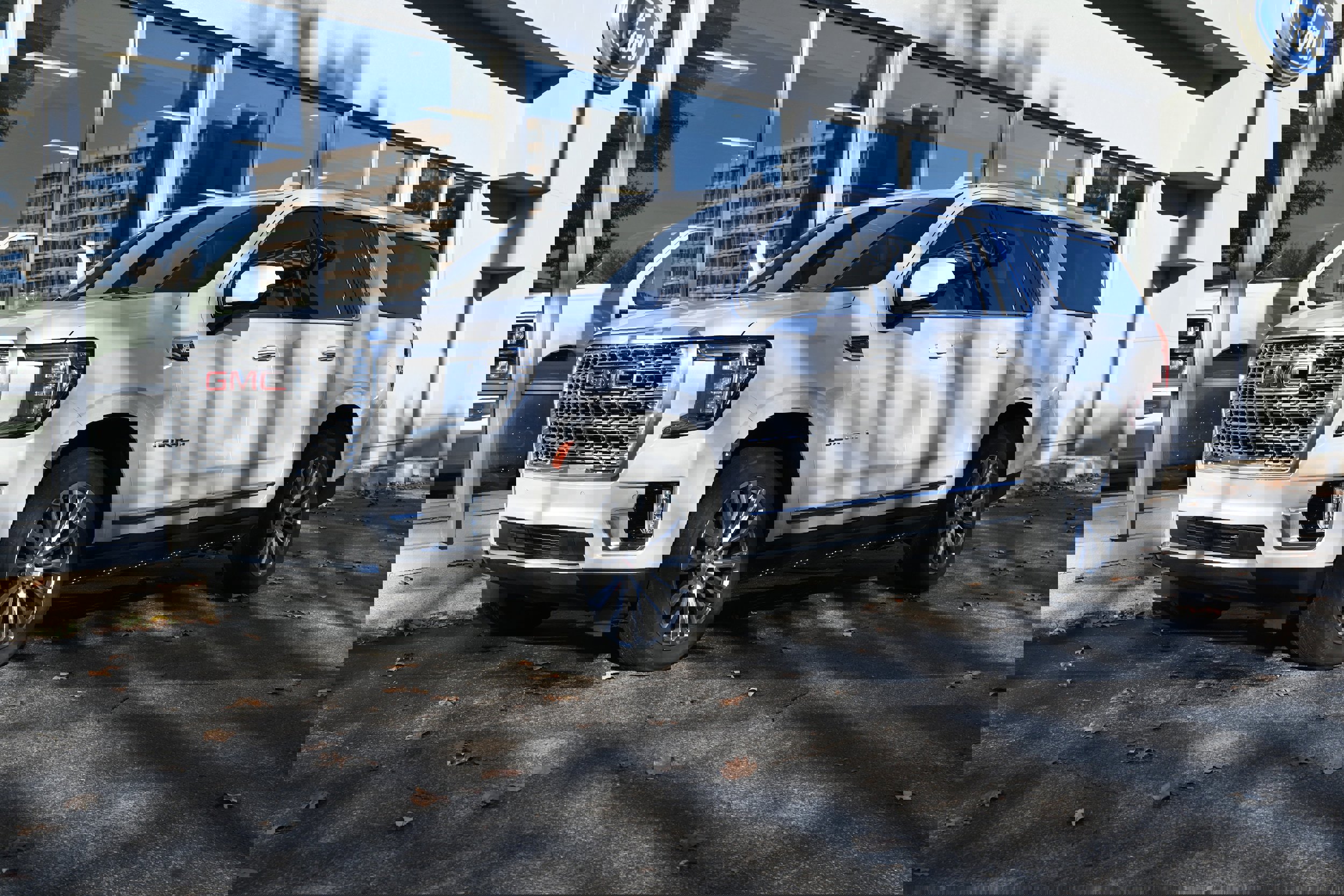 Used 2022 GMC Yukon XL Denali w/ Max Trailering Package image 1