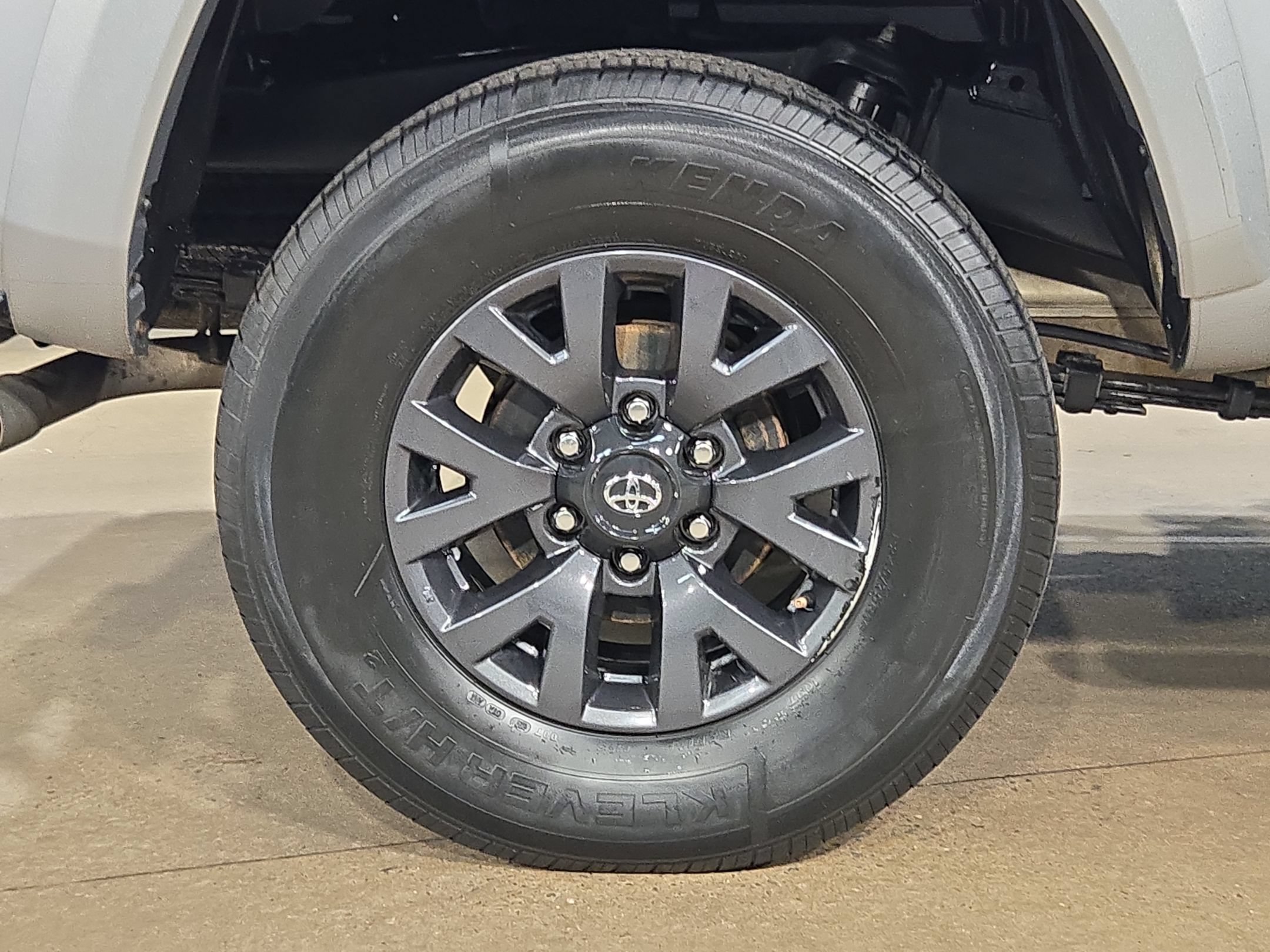 Used 2023 Toyota Tacoma SR5 RWD image 17