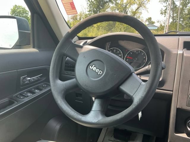 Used 2010 Jeep Liberty Sport AWD/4WD image 20