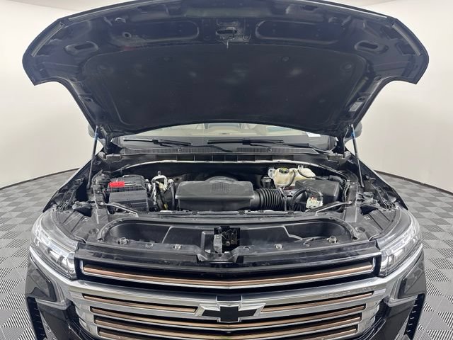 Used 2024 Chevrolet Suburban High Country AWD/4WD image 36