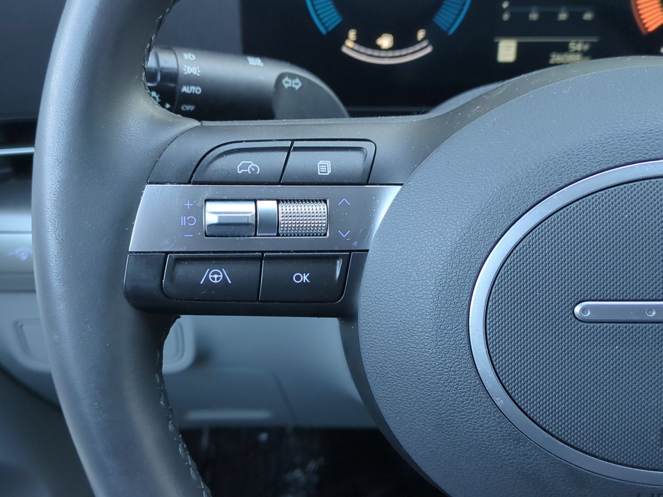 Certified 2024 Hyundai Kona SEL FWD image 22
