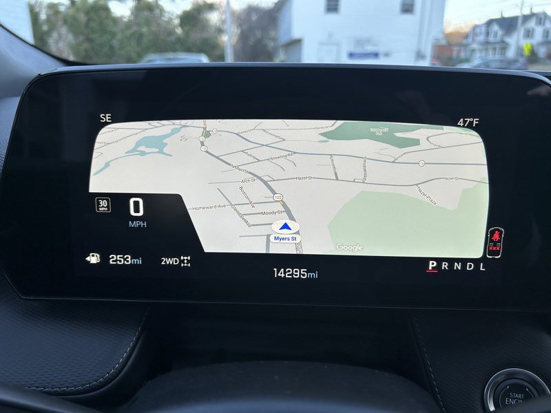 Used 2025 Chevrolet Equinox LT w/ Convenience Package II image 11