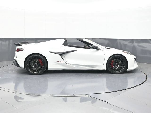 Used 2024 Chevrolet Corvette Z06 RWD image 17