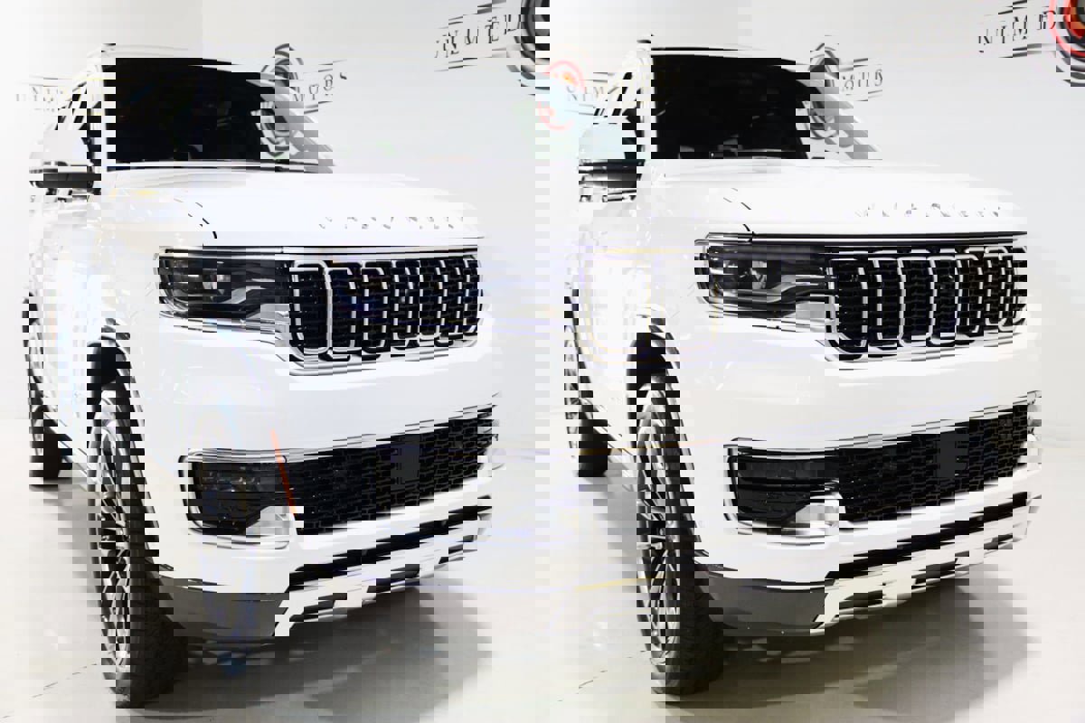 Used 2022 Jeep Wagoneer Series III w/ Premium Group I image 25