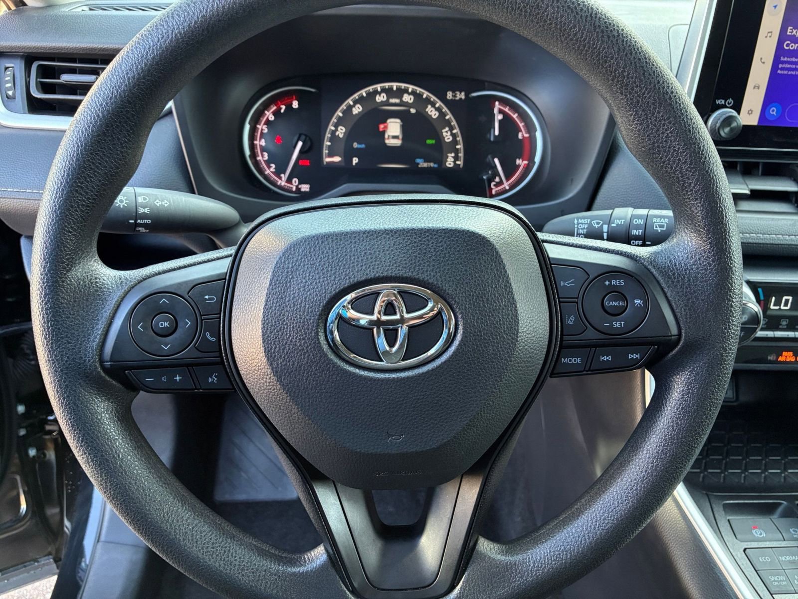 Used 2025 Toyota RAV4 XLE w/ Convenience Package AWD/4WD image 29