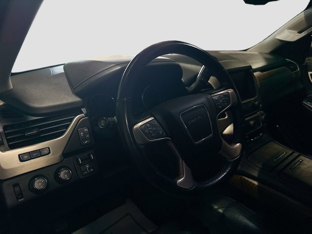 Used 2019 GMC Yukon XL Denali image 9