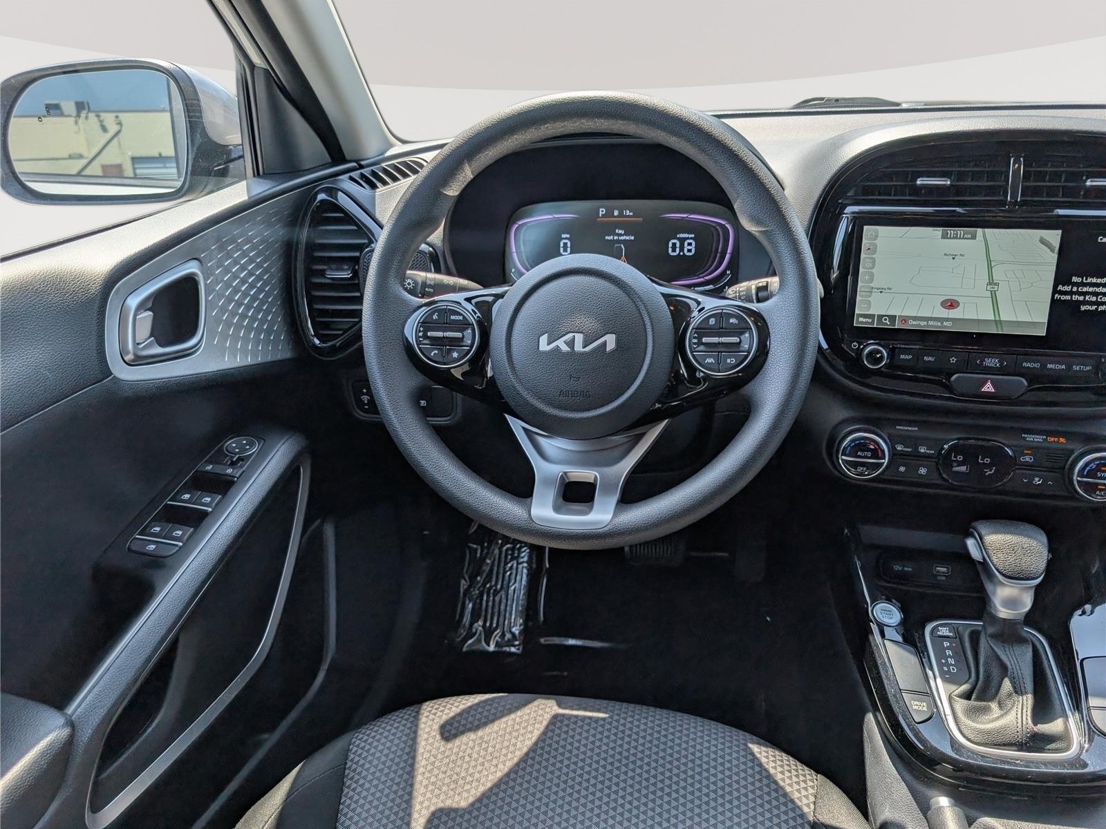 Used 2024 Kia Soul S FWD image 16