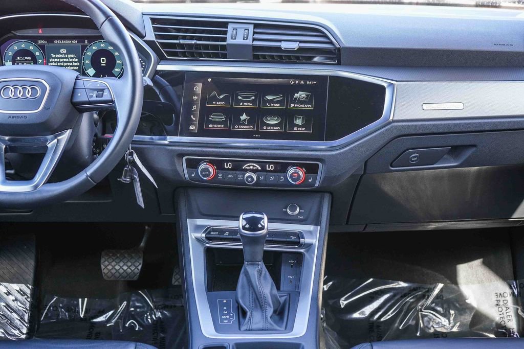 Used 2025 Audi Q3 2.0T Premium AWD/4WD image 15