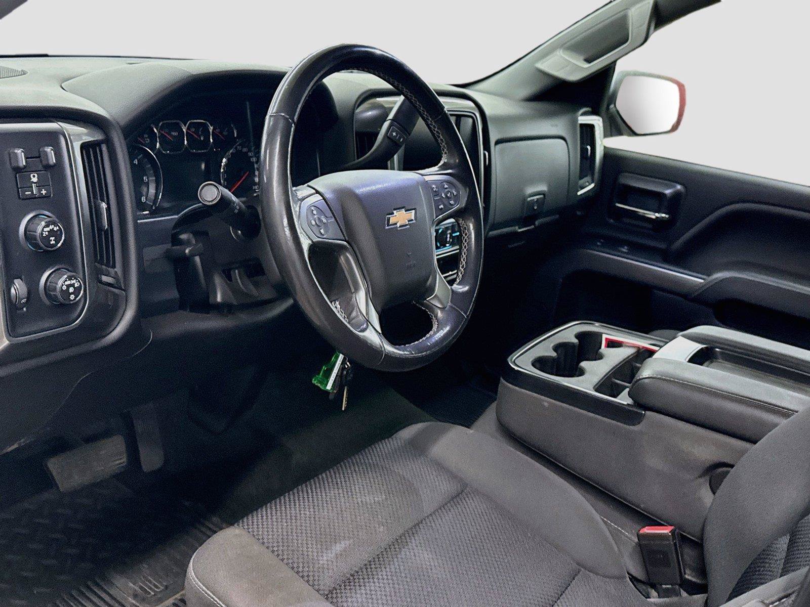 Used 2018 Chevrolet Silverado 1500 LT w/ All Star Edition AWD/4WD image 6