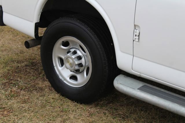 Used 2022 Chevrolet Express 2500 w/ Driver Convenience Package image 21