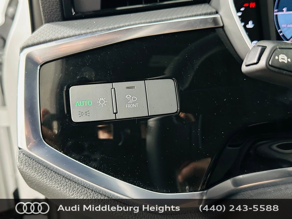 Certified 2025 Audi Q3 2.0T Premium w/ Convenience Package image 18