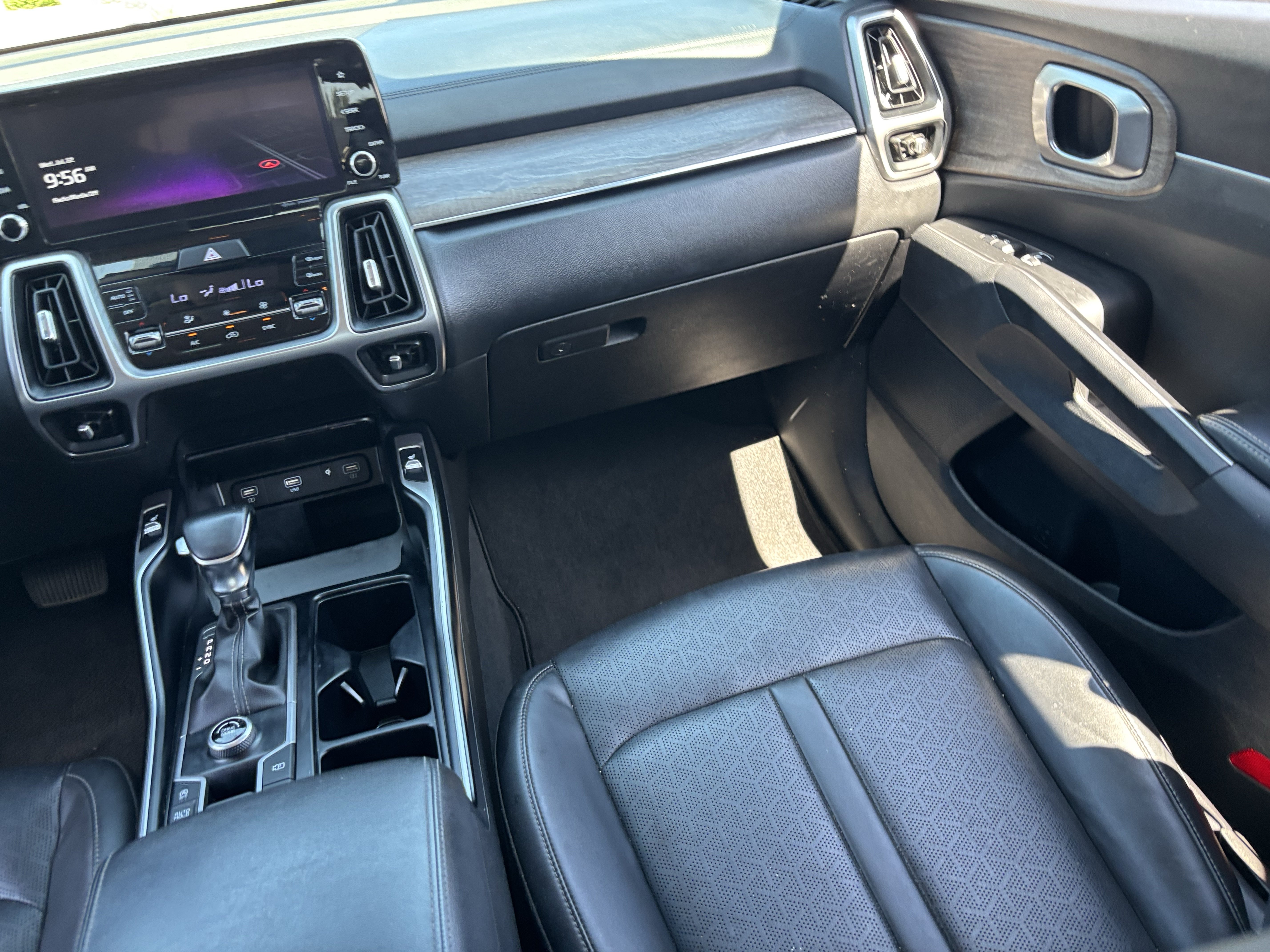 Certified 2022 Kia Sorento EX FWD image 14