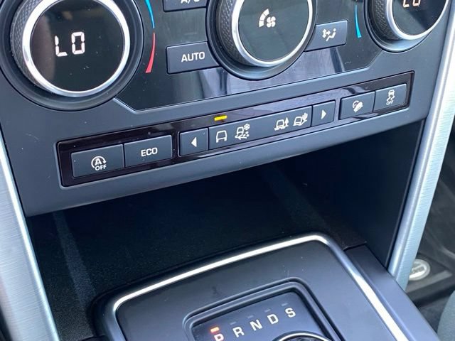 Used 2019 Land Rover Discovery Sport SE AWD/4WD image 17