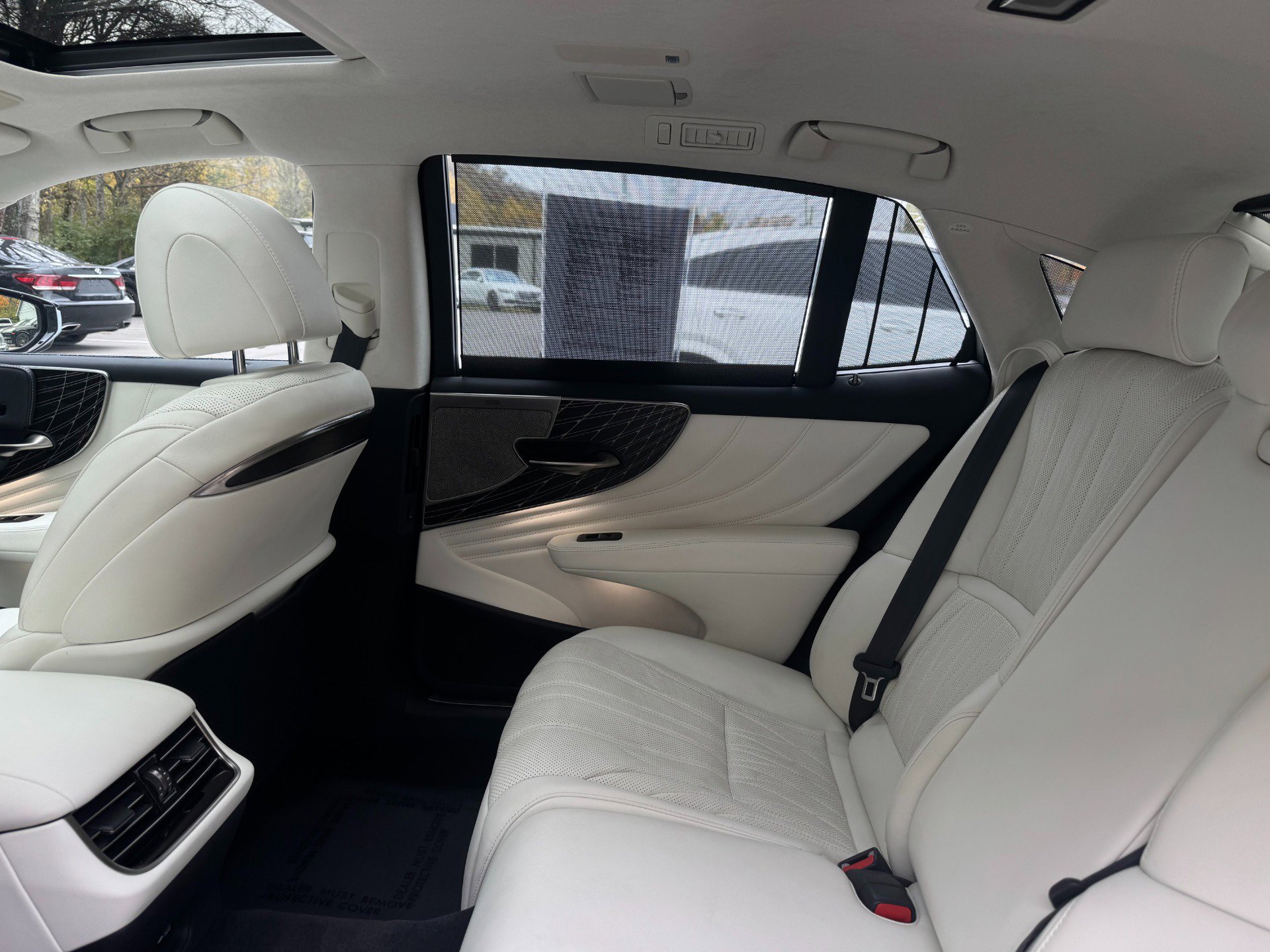 Used 2023 Lexus LS 500h AWD w/ Luxury Package image 68