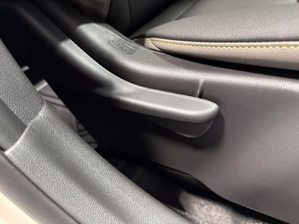 New 2026 Chevrolet Trax ACTIV w/ Sunroof Package FWD image 30