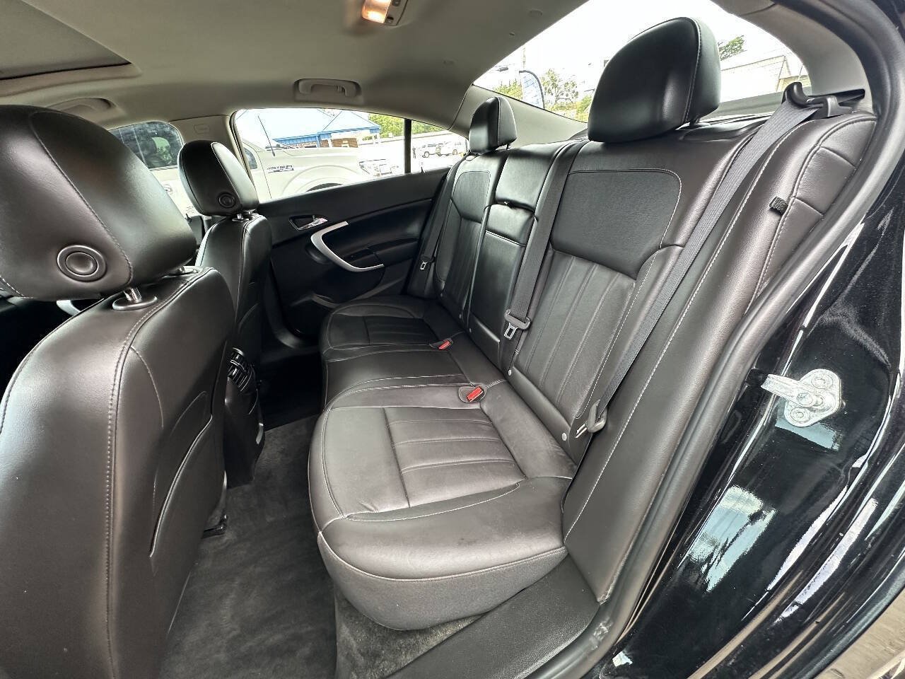 Used 2017 Buick Regal Sport Touring FWD image 15