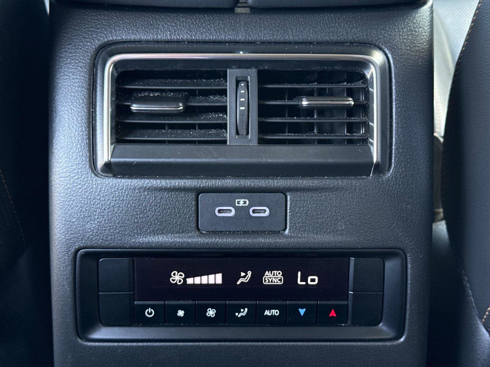 Certified 2025 MAZDA CX-90 3.3 Turbo w/ Preferred Package image 18