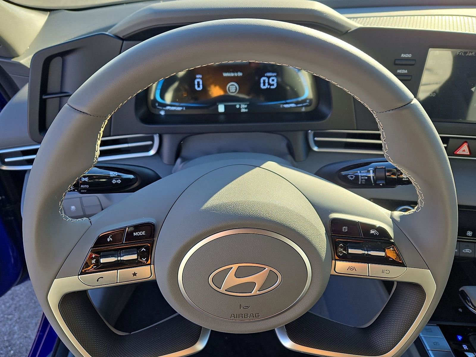 Used 2025 Hyundai Elantra Sport image 21