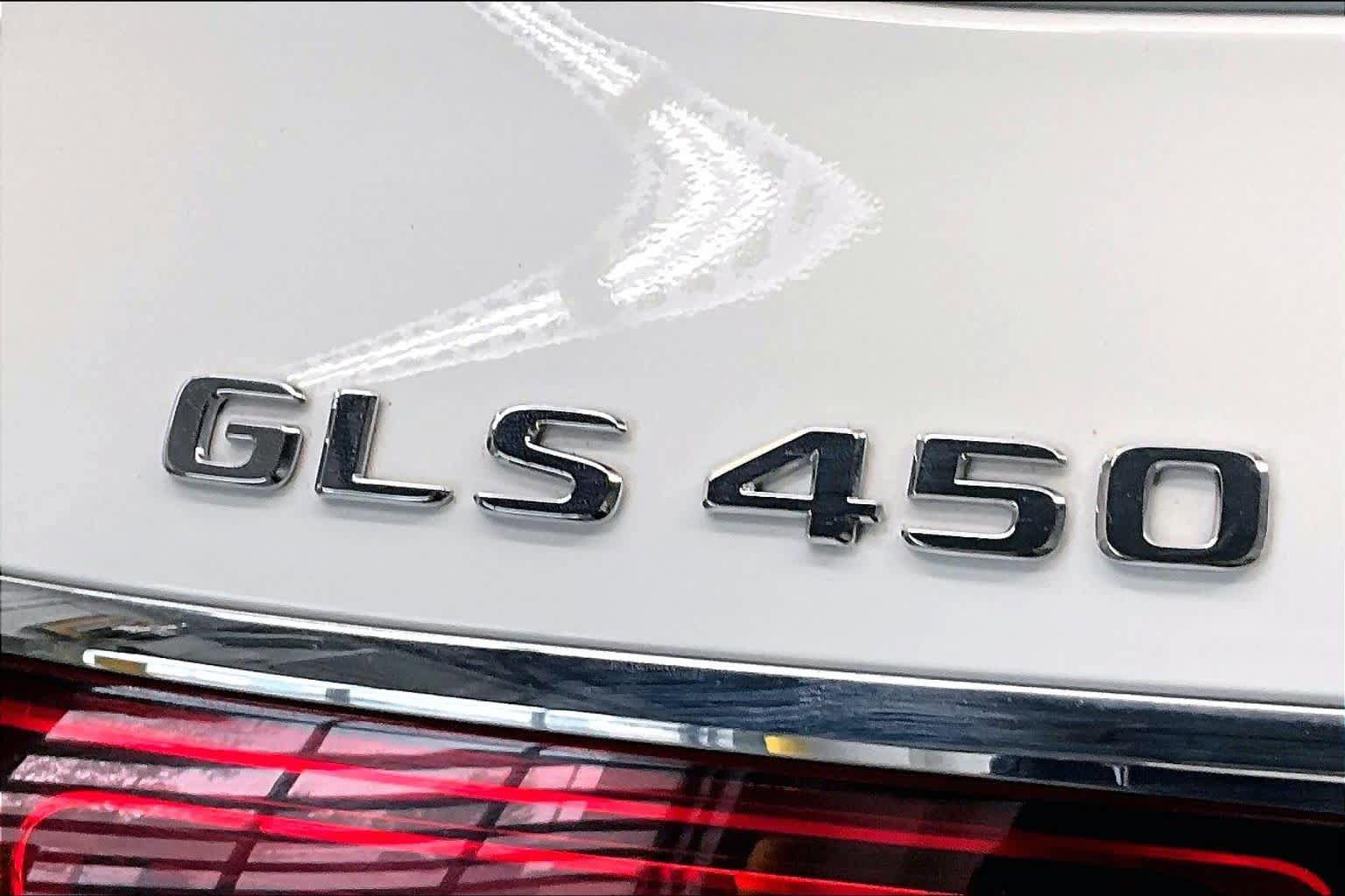 Used 2022 Mercedes-Benz GLS 450 4MATIC image 33
