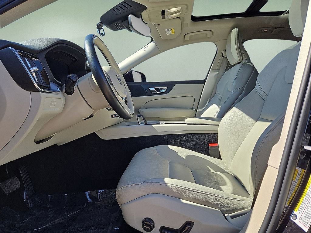 Used 2024 Volvo S60 B5 Core w/ Climate Package image 23