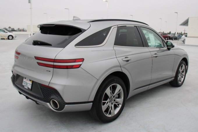 Used 2022 Genesis GV70 3.5T Sport image 3