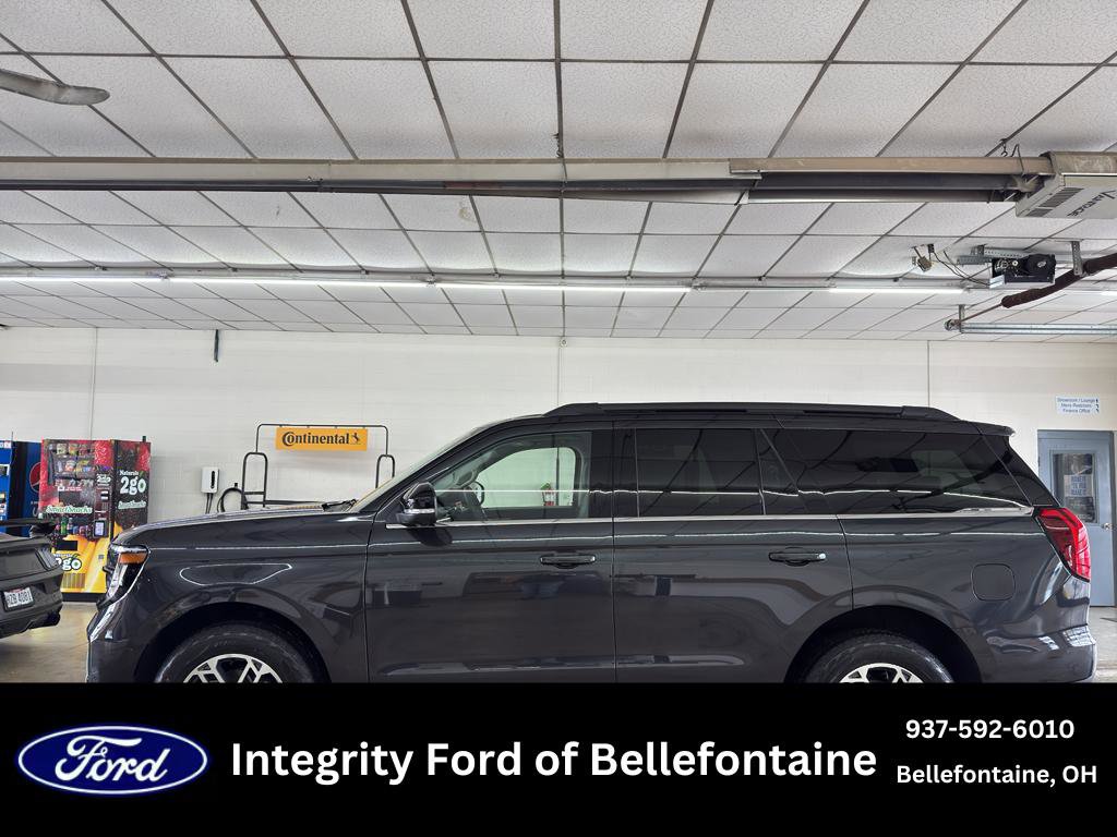 New 2025 Ford Expedition Active image 1