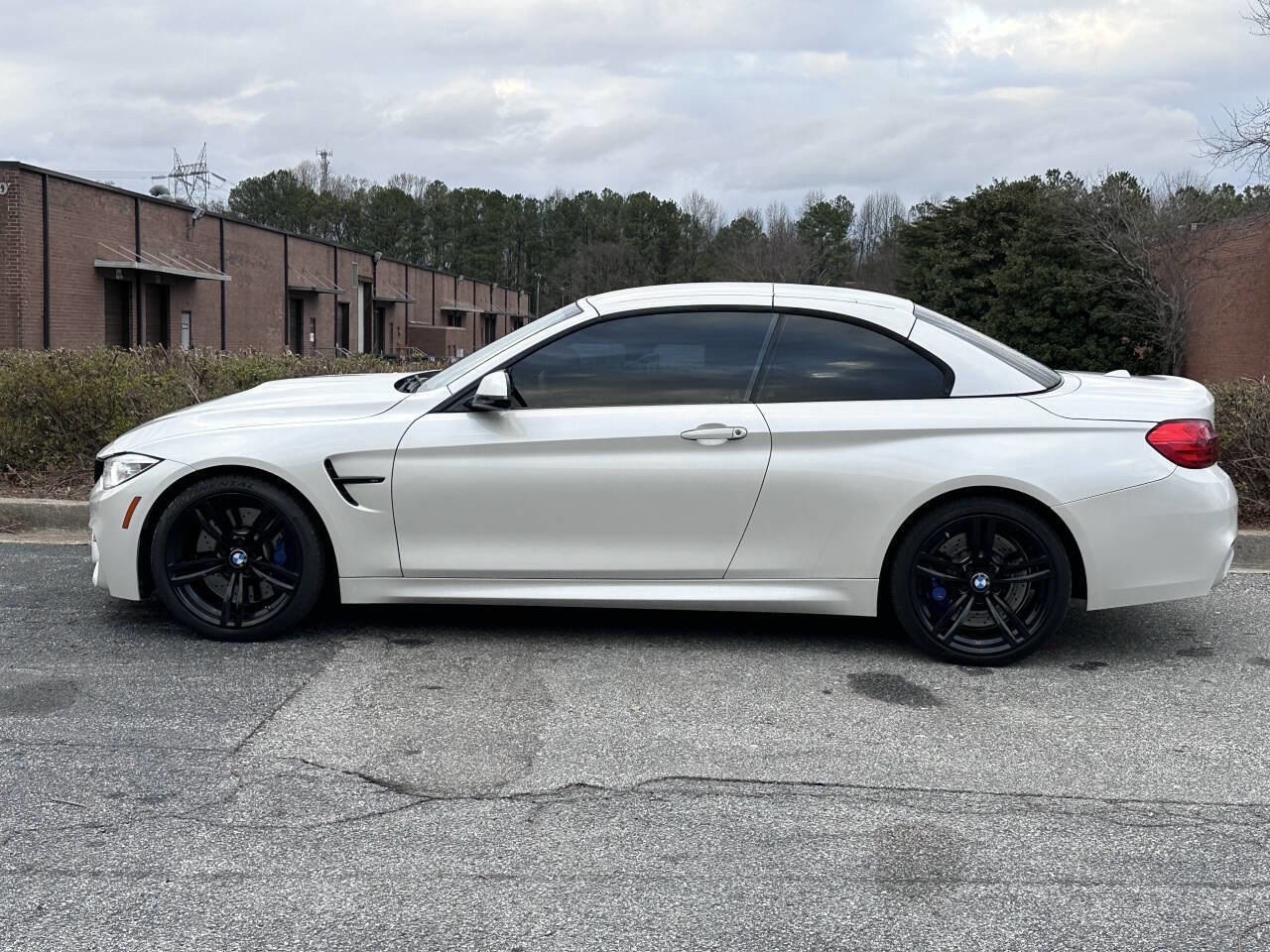 Used 2016 BMW M4 Convertible w/ Executive Package image 5