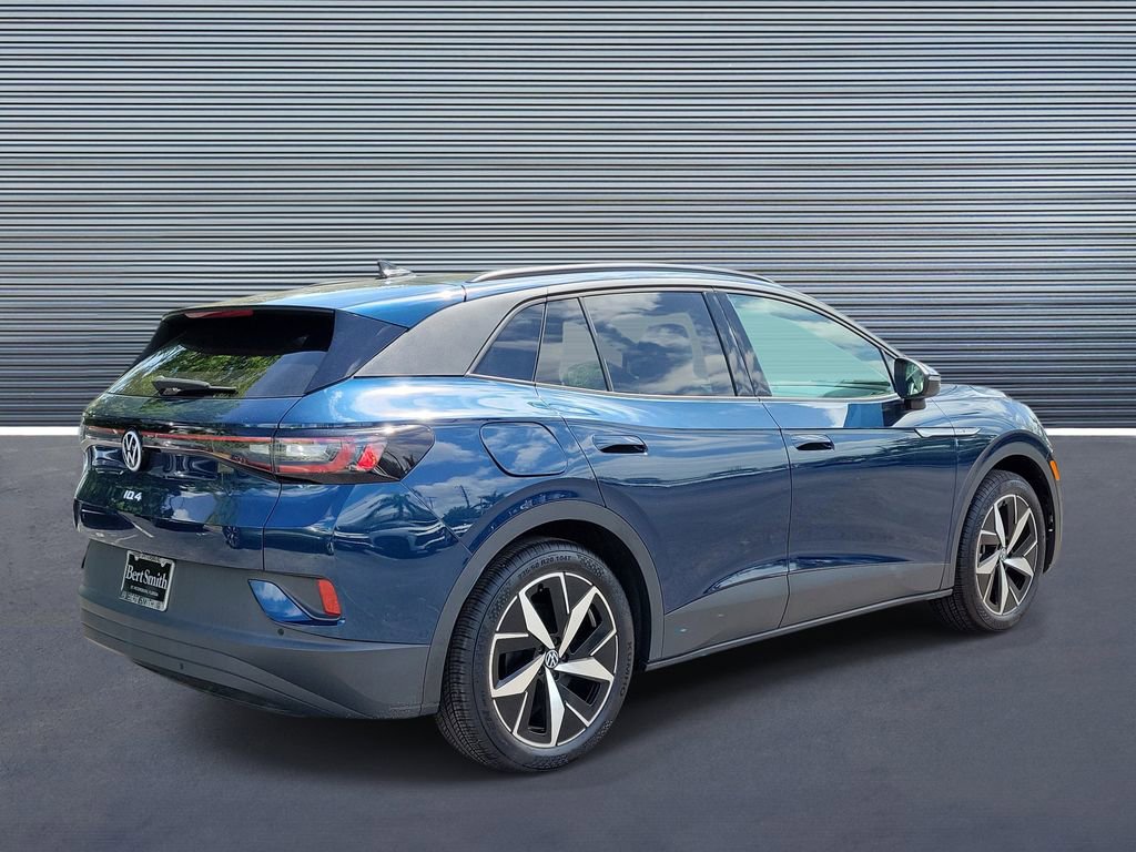 Used 2023 Volkswagen ID.4 S image 3