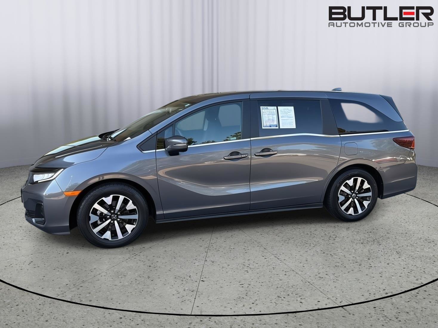Used 2025 Honda Odyssey EX-L image 3