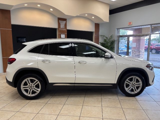 Used 2023 Mercedes-Benz GLA 250 4MATIC w/ Premium Package image 4