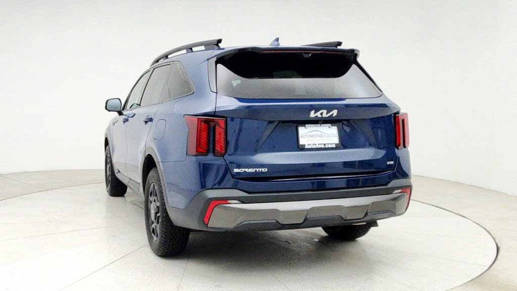 Used 2024 Kia Sorento SX Prestige w/ Olive Brown Leather Package image 6