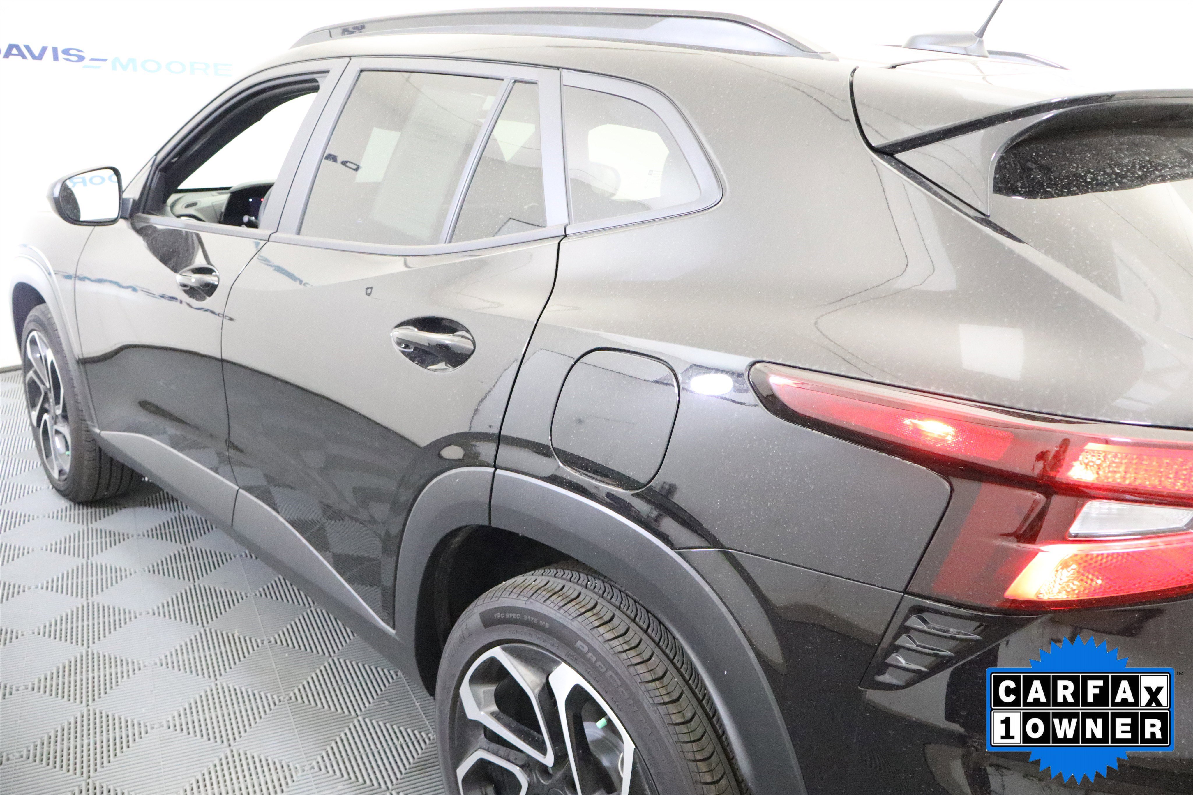 Used 2025 Chevrolet Trax RS w/ Driver Confidence Package FWD image 11